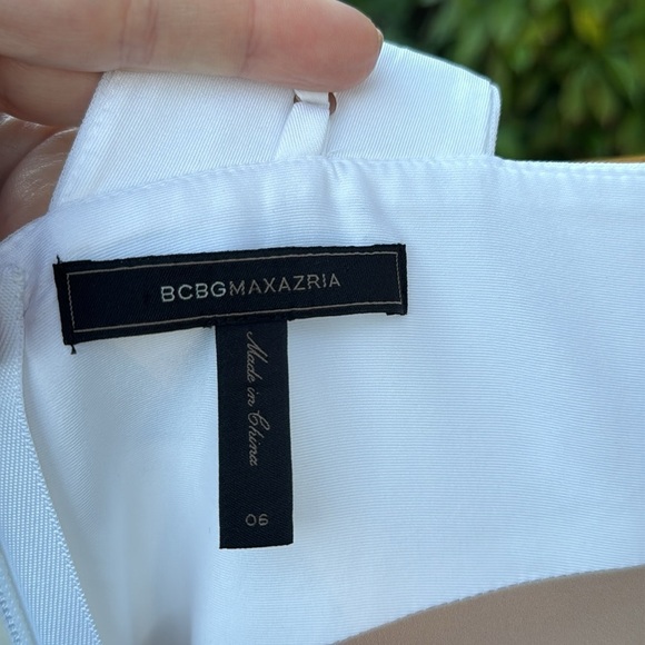 BCBG Maxazria white ‘Hasani’ embroidered gown, size 6 - Picture 10 of 12